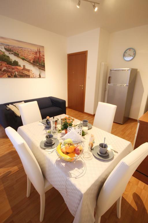 Casa Savio Apartment เวโรนา ภายนอก รูปภาพ